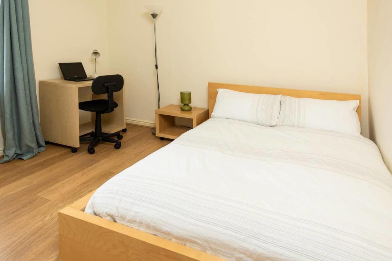 Guestready - Top Floor Apt 2Min Walk To O2 Apollo マンチェスター エクステリア 写真